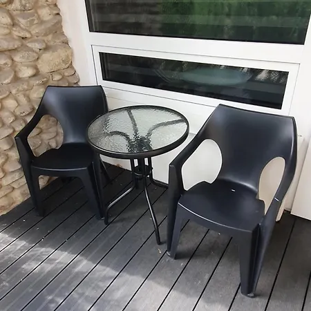 Barbara 11 Apartment